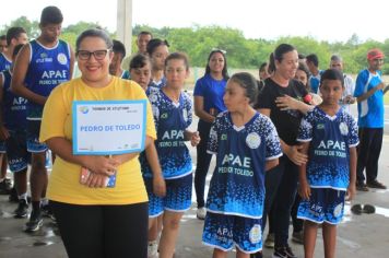 Foto - Torneio de Atletismo entres as APAES do Vale do Ribeira foi realizado no Centro de Eventos em Cajati