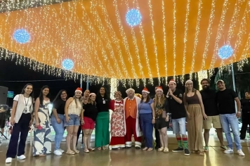 Foto - Chegada do Papai e Mamãe Noel em Cajati 