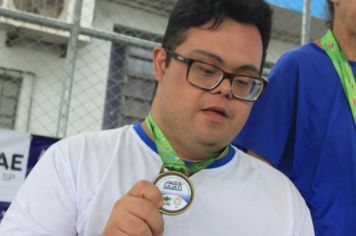 Foto - Torneio de Atletismo entres as APAES do Vale do Ribeira foi realizado no Centro de Eventos em Cajati