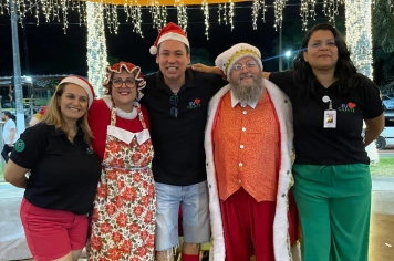 Foto - Chegada do Papai e Mamãe Noel em Cajati 