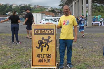 Foto - Torneio de Atletismo entres as APAES do Vale do Ribeira foi realizado no Centro de Eventos em Cajati