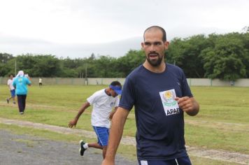 Foto - Torneio de Atletismo entres as APAES do Vale do Ribeira foi realizado no Centro de Eventos em Cajati