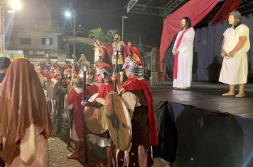 Foto - PAIXÃO DE CRISTO EMOCIONA CERCA DE 1500 MIL PESSOAS NA PRAÇA DA BÍBLIA