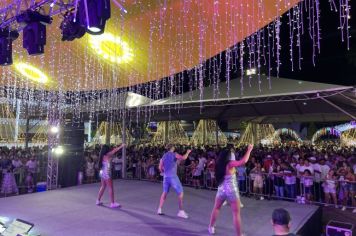 Foto - Réveillon com a Banda Origins e fogos de artifícios sem estampido marcaram a virada do ano em Cajati