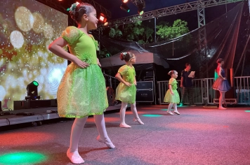 Foto - Espetáculo Ballet Arabesco 