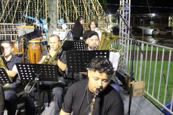 Foto - ABERTURA OFICIAL DO NATAL ENCANTADO ACONTECEU NA NOITE DESTE SÁBADO (7/12)