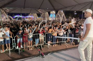 Foto - Réveillon com a Banda Origins e fogos de artifícios sem estampido marcaram a virada do ano em Cajati