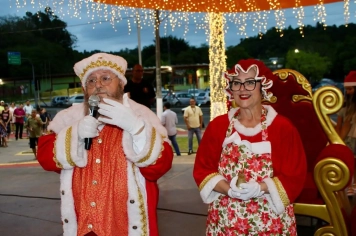 Foto - Chegada do Papai e Mamãe Noel em Cajati 