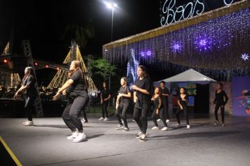 Foto - ABERTURA OFICIAL DO NATAL ENCANTADO ACONTECEU NA NOITE DESTE SÁBADO (7/12)