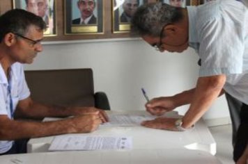 Foto - Entrega de Títulos de Regularização Fundiária - Bairro Parafuso