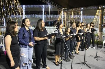 Foto - ABERTURA OFICIAL DO NATAL ENCANTADO ACONTECEU NA NOITE DESTE SÁBADO (7/12)