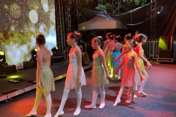 Foto - Espetáculo Ballet Arabesco 