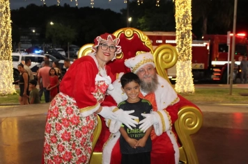 Foto - Chegada do Papai e Mamãe Noel em Cajati 
