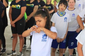 Foto - Torneio de Atletismo entres as APAES do Vale do Ribeira foi realizado no Centro de Eventos em Cajati