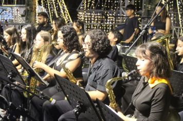 Foto - ABERTURA OFICIAL DO NATAL ENCANTADO ACONTECEU NA NOITE DESTE SÁBADO (7/12)