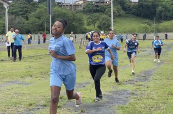 Foto - Torneio de Atletismo entres as APAES do Vale do Ribeira foi realizado no Centro de Eventos em Cajati