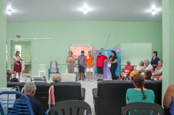 Foto - Residentes do Pró-Idoso participa de evento em homenagem ao dia Internacional da Mulher