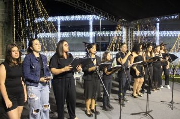 Foto - ABERTURA OFICIAL DO NATAL ENCANTADO ACONTECEU NA NOITE DESTE SÁBADO (7/12)