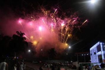 Foto - Réveillon com a Banda Origins e fogos de artifícios sem estampido marcaram a virada do ano em Cajati