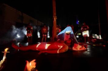 Foto - PAIXÃO DE CRISTO EMOCIONA CERCA DE 1500 MIL PESSOAS NA PRAÇA DA BÍBLIA