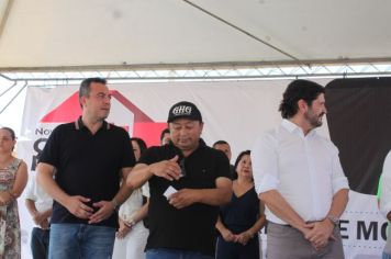 Foto - Inauguração do Empreendimento Cajati D- 65 casas e entrega de 280 títulos de Regularização Fundiária