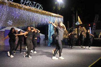 Foto - ABERTURA OFICIAL DO NATAL ENCANTADO ACONTECEU NA NOITE DESTE SÁBADO (7/12)