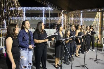 Foto - ABERTURA OFICIAL DO NATAL ENCANTADO ACONTECEU NA NOITE DESTE SÁBADO (7/12)