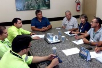 Prefeitura se reúne com mineradora para reforçar as ações de segurança nas barragens de Cajati