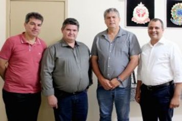 Representantes da deputada estadual Damaris Moura visitam Cajati e anunciam recurso para o município