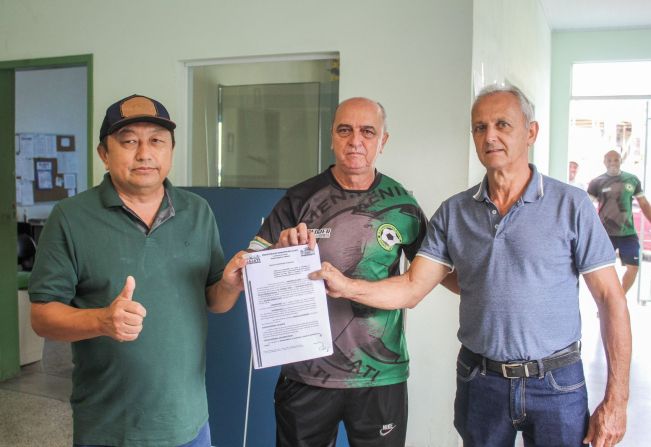 Prefeitura de Cajati firma parceria de termo de cooperação com Projeto Meninos da Bola