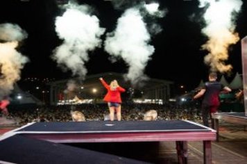 Foto - Shows com Paula Mattos e Cleito Camargo