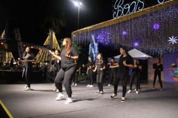 Foto - ABERTURA OFICIAL DO NATAL ENCANTADO ACONTECEU NA NOITE DESTE SÁBADO (7/12)