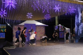 Foto - ABERTURA OFICIAL DO NATAL ENCANTADO ACONTECEU NA NOITE DESTE SÁBADO (7/12)