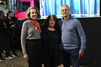 Foto - Espetáculo Caixola Brincante apresentado pelo Teatro a Bordo