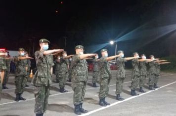 Foto - Formatura da turma pioneira 2021 do Tiro de Guerra 02-094 