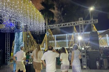 Foto - Réveillon com a Banda Origins e fogos de artifícios sem estampido marcaram a virada do ano em Cajati