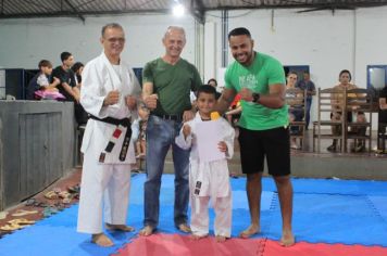 Foto - ESPORTE SANO CAJATI PROMOVE GRADUAÇÃO COM  TROCA DE FAIXAS E DOAÇÃO DE KIMONOS PARA ATLETAS INICIANTES