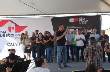 Foto - Inauguração do Empreendimento Cajati D- 65 casas e entrega de 280 títulos de Regularização Fundiária