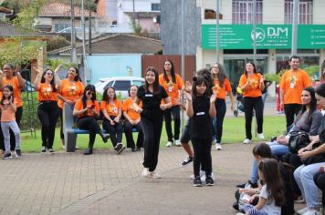 Foto - CAMINHADA FAÇA BONITO EM ALUSÃO AO 18 DE MAIO - DIA NACIONAL DE COMBATE AO ABUSO E À EXPLORAÇÃO SEXUAL