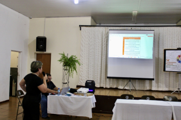 Foto - 14ª Pré-Conferências Municipais de Assistência Social “20 anos de SUAS”: Construção, Proteção e Resistência, no Salão Paroquial 