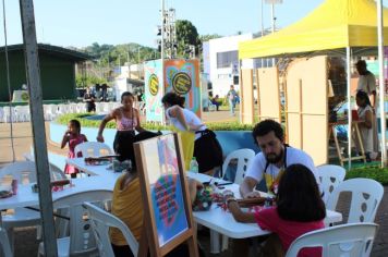 Foto - CIRCUITO SESC NA PRAÇA DA BÍBLIA