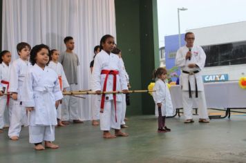 Foto - APAE CAJATI COMEMORA OS 25 ANOS DE EXISTÊNCIA NA PRAÇA DA BÍBLIA