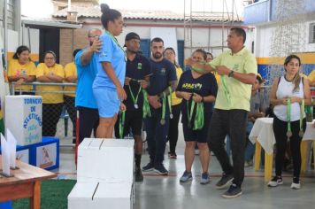 Foto - Torneio de Atletismo entres as APAES do Vale do Ribeira foi realizado no Centro de Eventos em Cajati