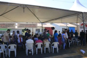 Foto - Inauguração do Empreendimento Cajati D- 65 casas e entrega de 280 títulos de Regularização Fundiária