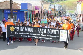 Foto - CAMINHADA FAÇA BONITO EM ALUSÃO AO 18 DE MAIO - DIA NACIONAL DE COMBATE AO ABUSO E À EXPLORAÇÃO SEXUAL