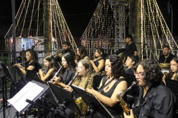 Foto - ABERTURA OFICIAL DO NATAL ENCANTADO ACONTECEU NA NOITE DESTE SÁBADO (7/12)