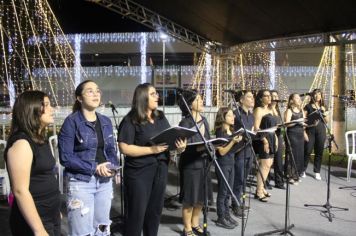 Foto - ABERTURA OFICIAL DO NATAL ENCANTADO ACONTECEU NA NOITE DESTE SÁBADO (7/12)