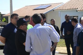 Foto - Inauguração do Empreendimento Cajati D- 65 casas e entrega de 280 títulos de Regularização Fundiária