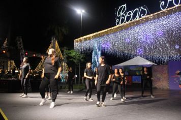 Foto - ABERTURA OFICIAL DO NATAL ENCANTADO ACONTECEU NA NOITE DESTE SÁBADO (7/12)