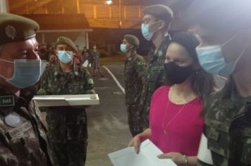 Foto - Formatura da turma pioneira 2021 do Tiro de Guerra 02-094 